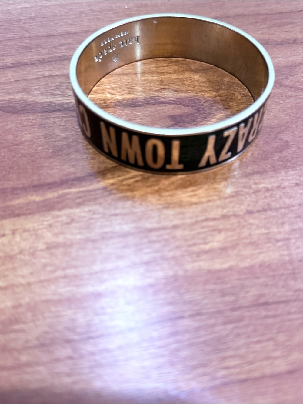 kate spade black and gold 'CRAZY TOWN' enamel logo bangle - Picture 4 of 6